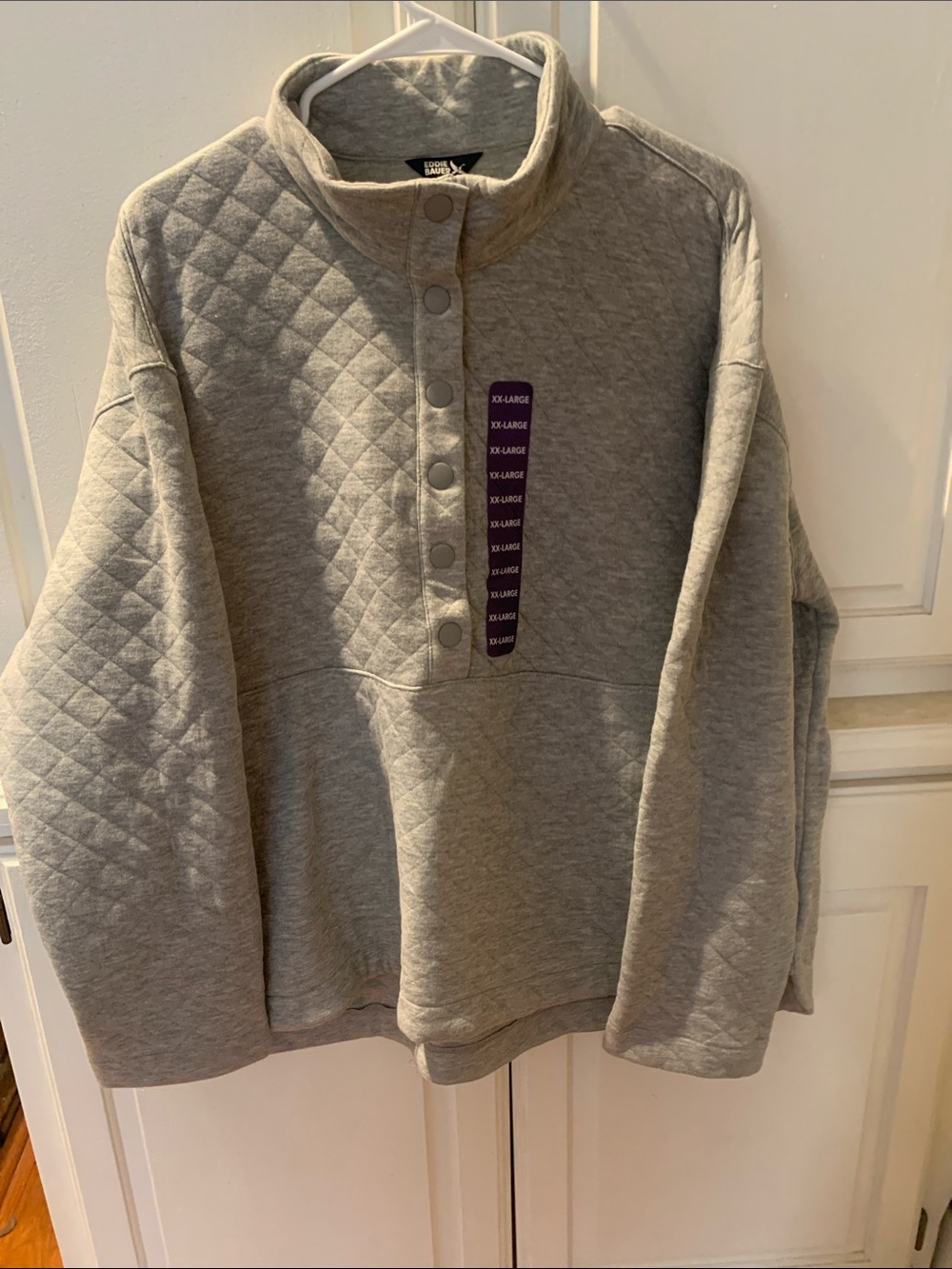 Eddie Bauer Quilted Pullover Sweatshirt in Light Gray